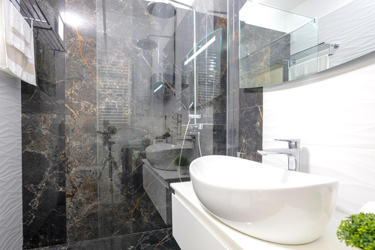 Lux Holiday Apartment Tony @ 10 Min Znjan Beach Split Ngoại thất bức ảnh