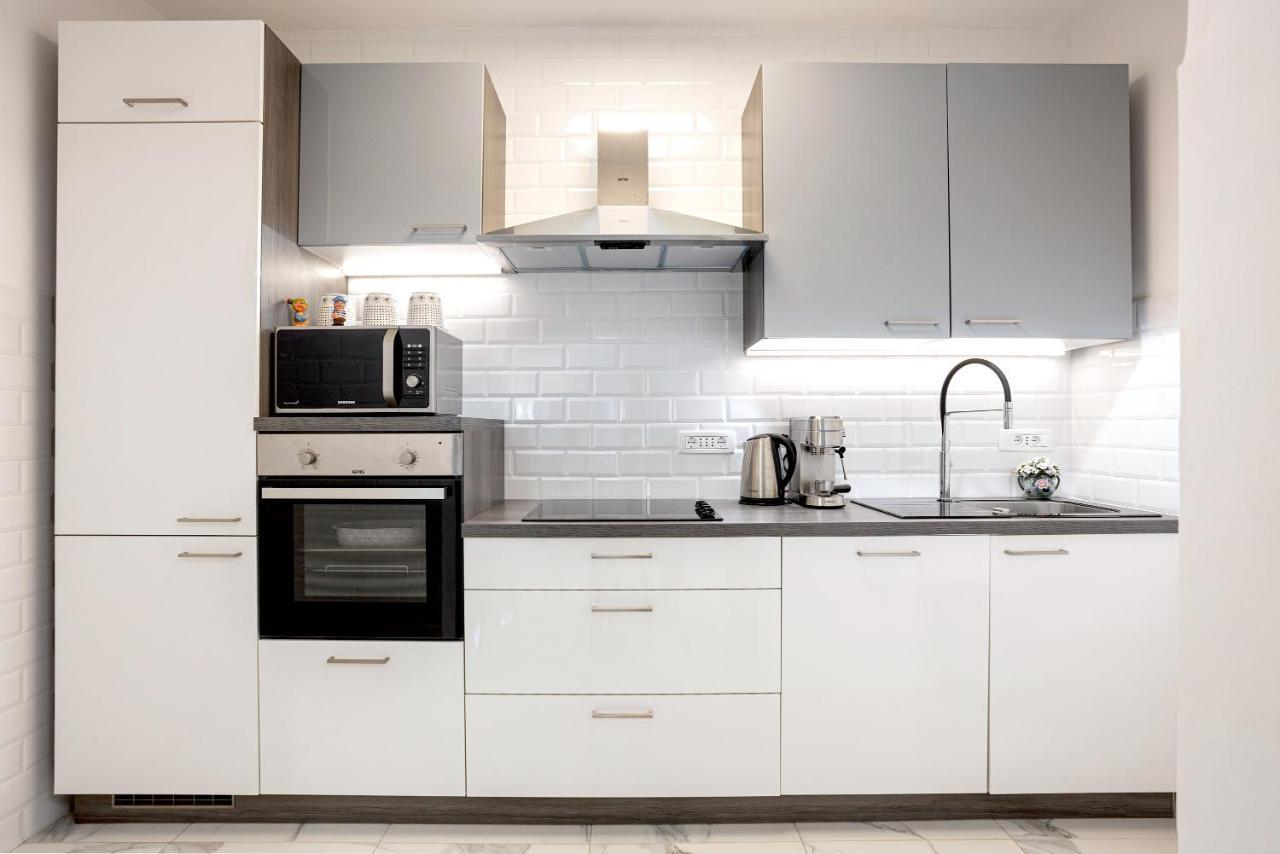 Lux Holiday Apartment Tony @ 10 Min Znjan Beach Split Ngoại thất bức ảnh