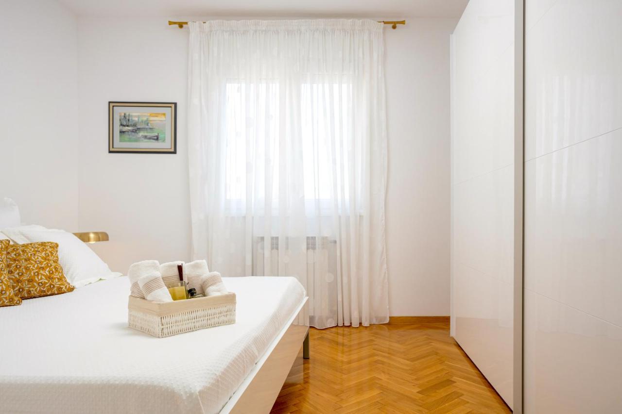 Lux Holiday Apartment Tony @ 10 Min Znjan Beach Split Ngoại thất bức ảnh